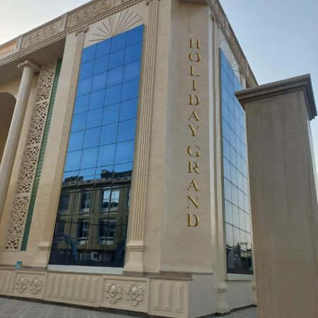 Hotel Holiday Grand Greater Noida Bagian luar foto