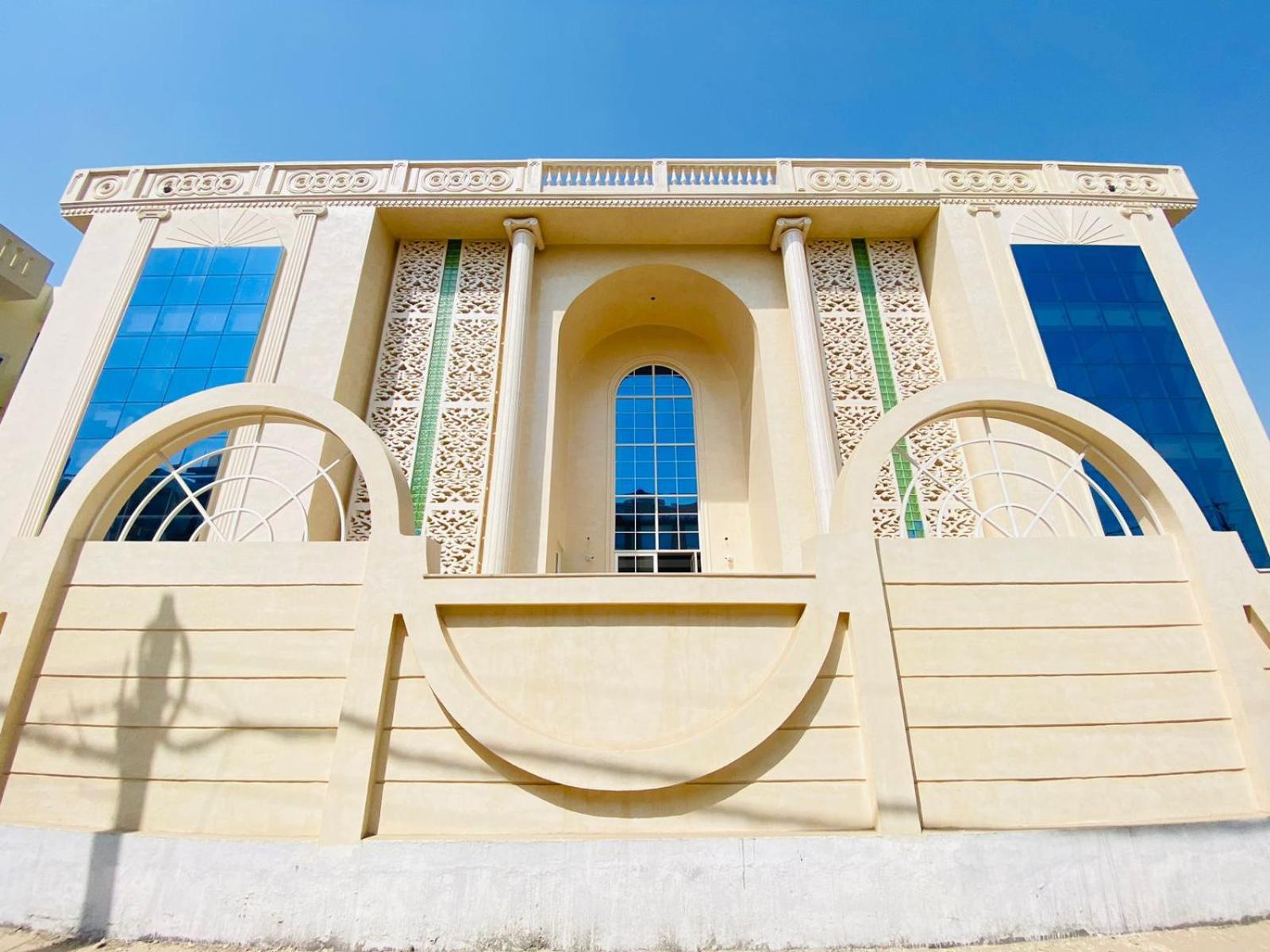 Hotel Holiday Grand Greater Noida Bagian luar foto